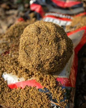 Sonubaits Super Feeder Roach, 2kg