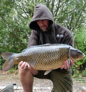 MPE Tackle Hoodie in braun